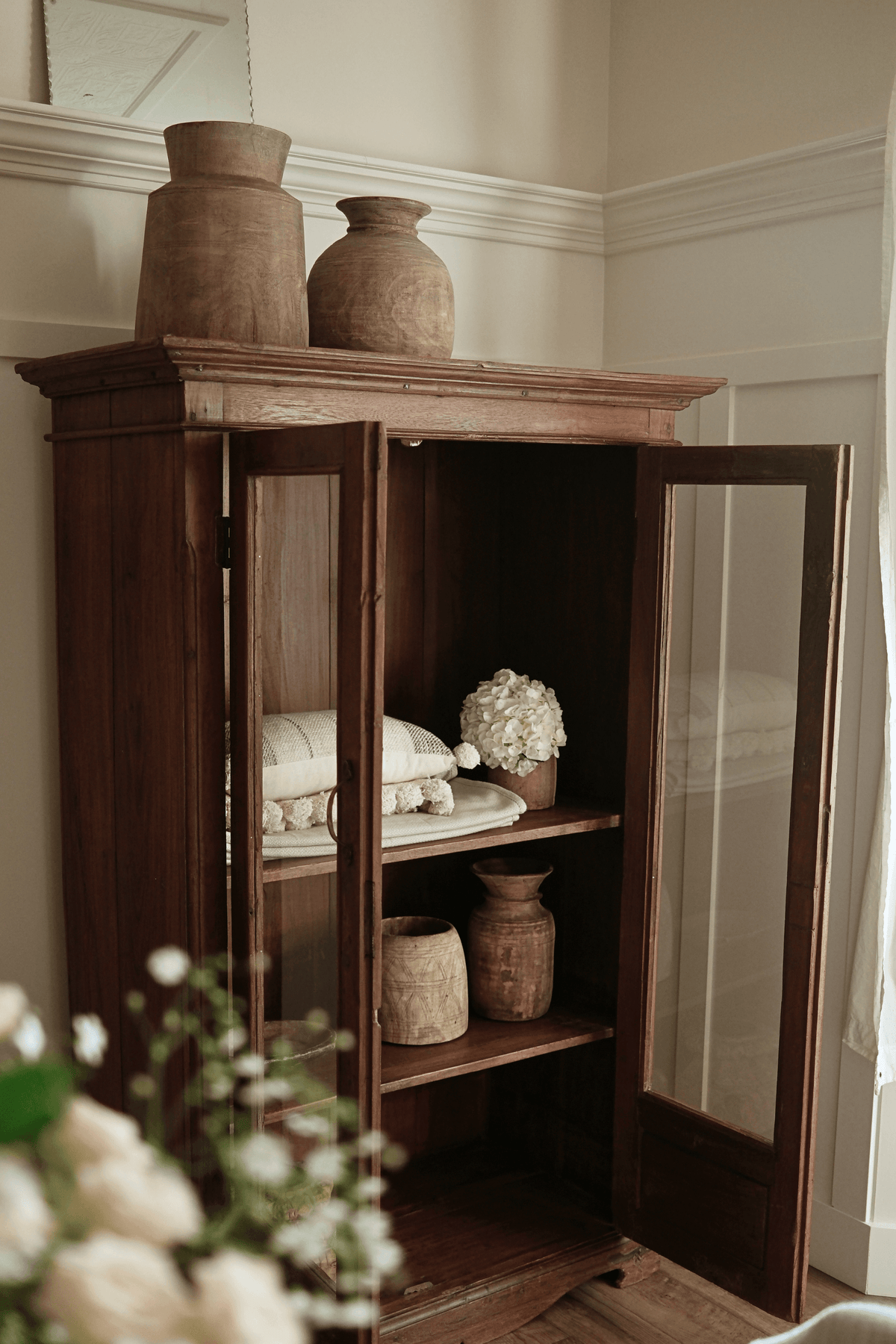Antique Teak Wood Glass Almirah 3