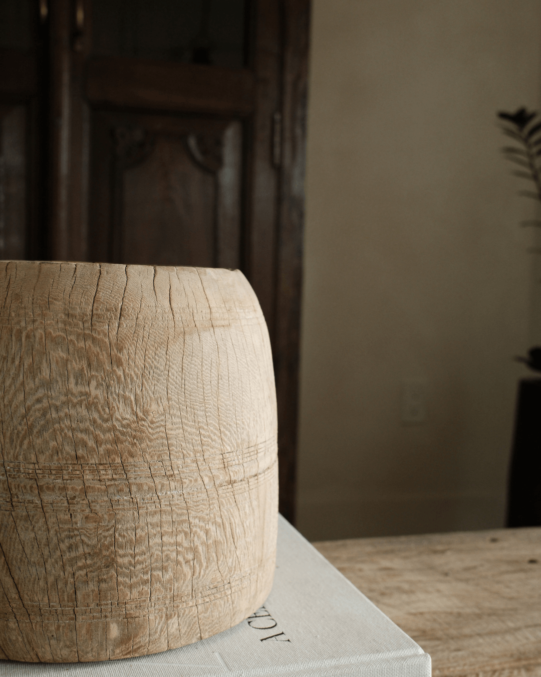 Bleached Teak Wood Pot 8"