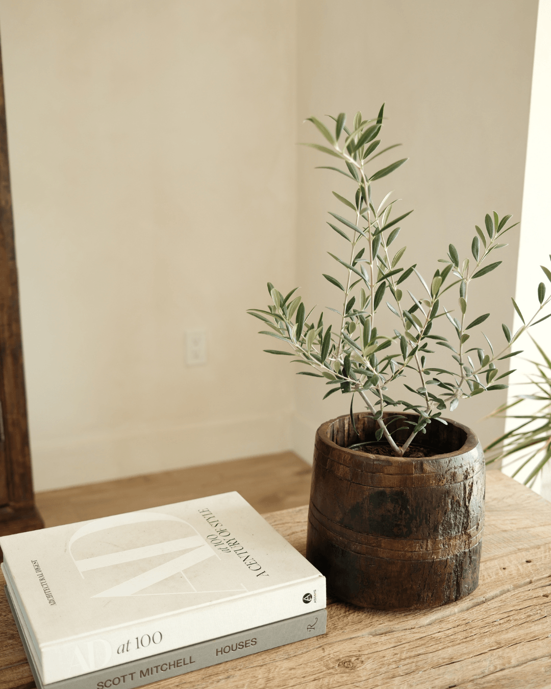 Wood Planter 8"