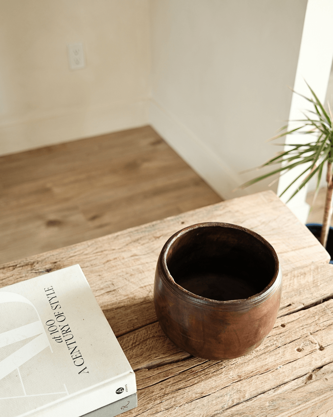 Rounded Wood Planter Bowl 6.2"