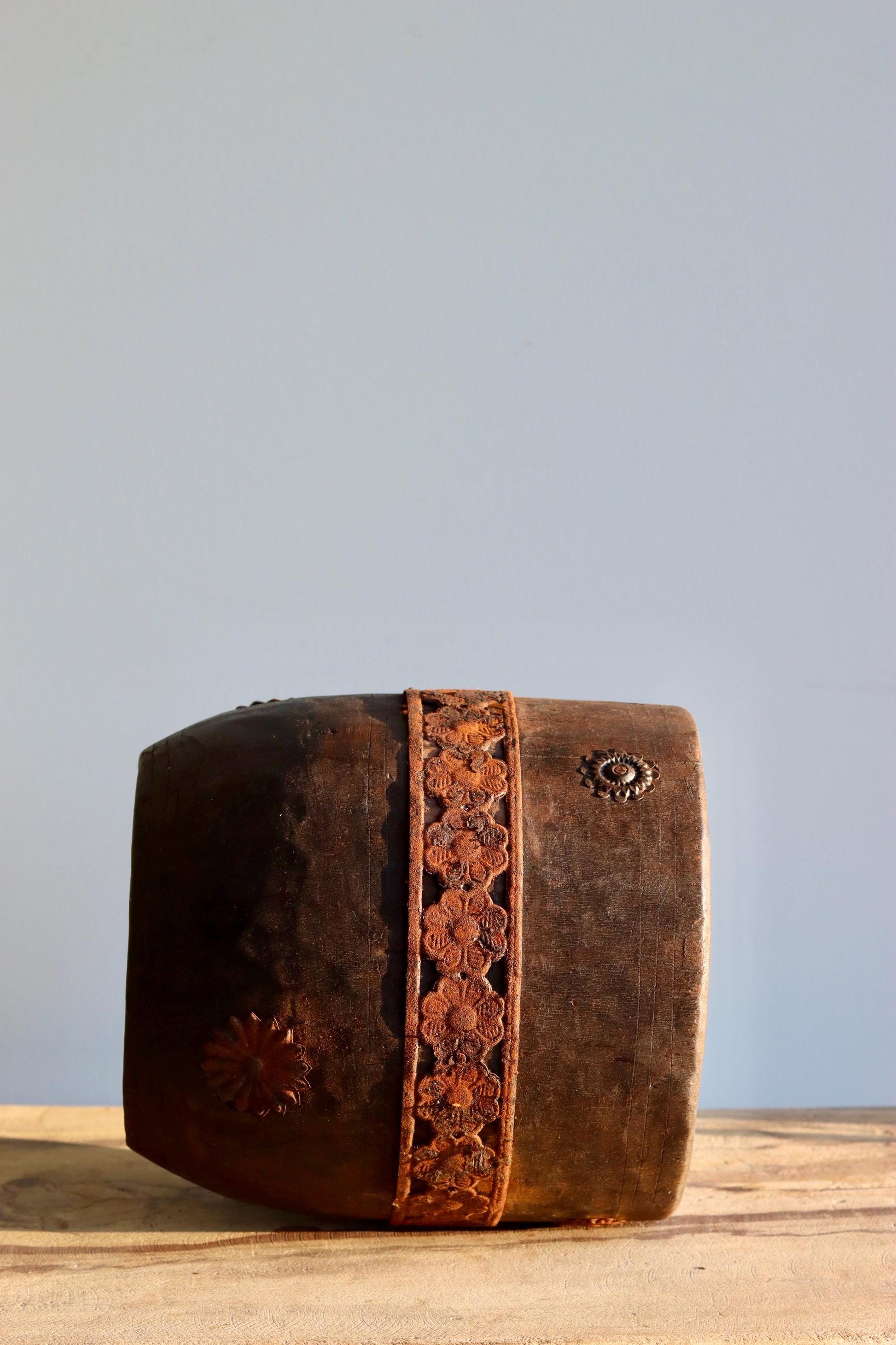 Vintage Wooden Maana Pot