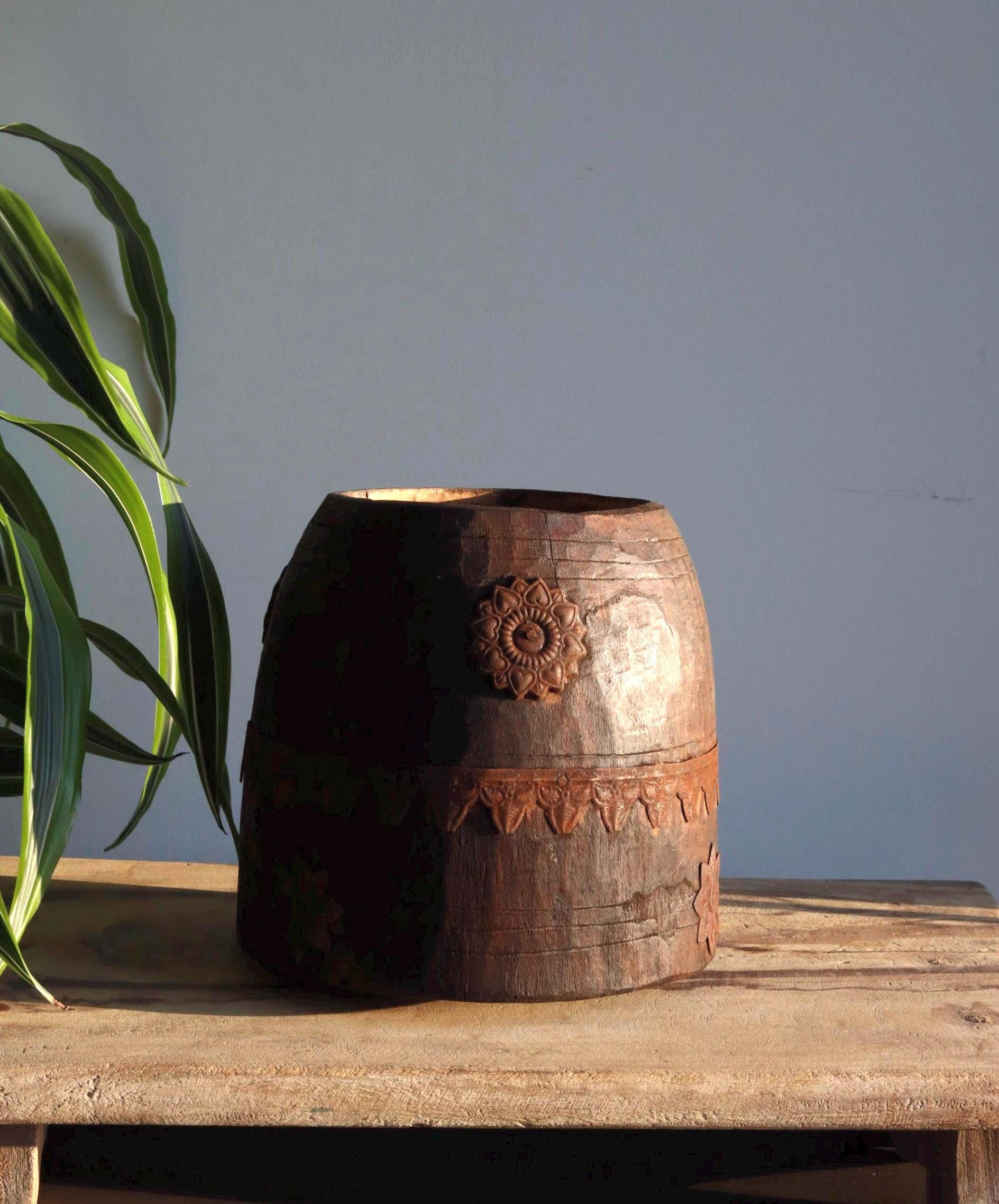 Vintage Wooden Maana Pot