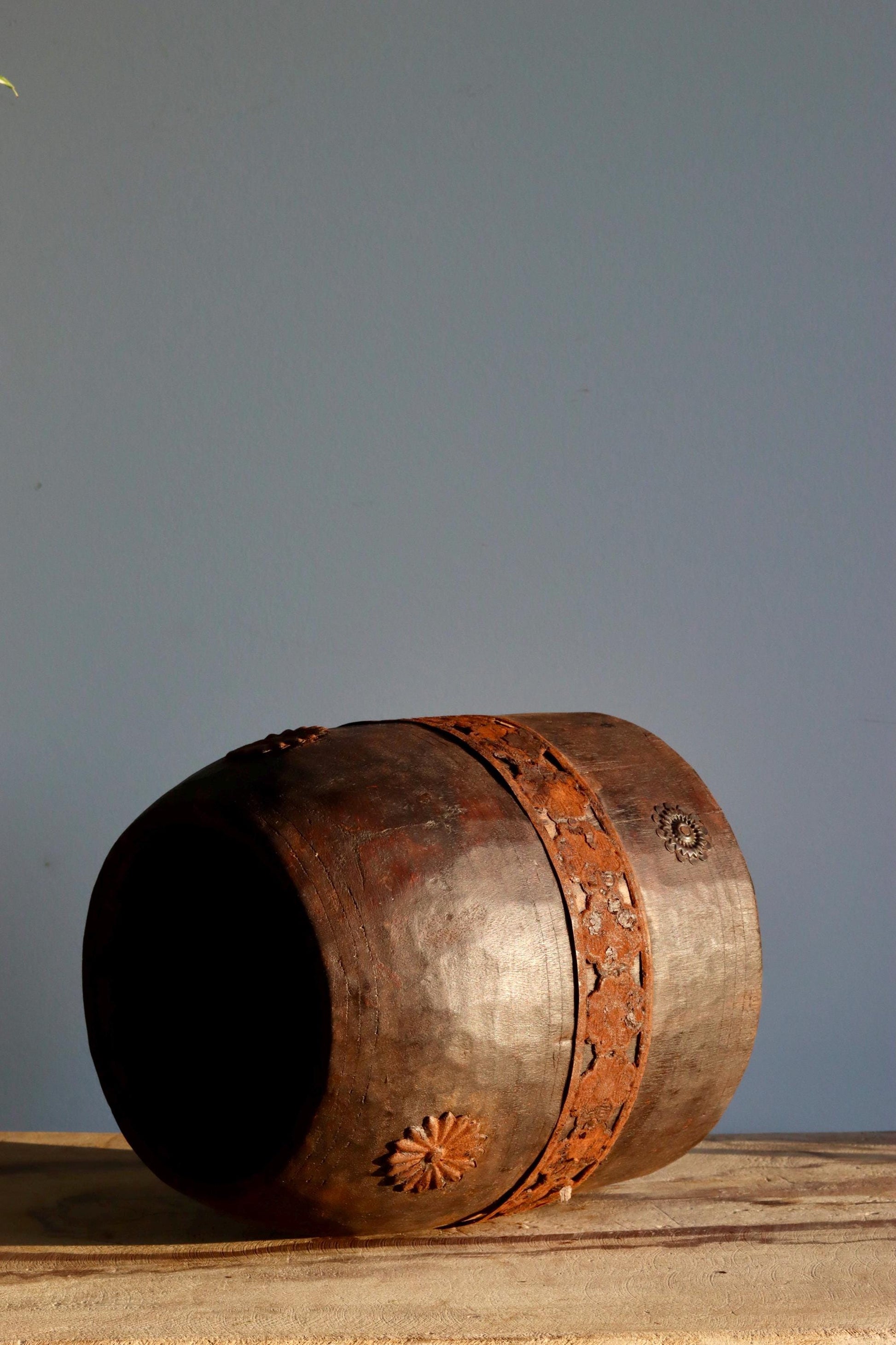 Vintage Wooden Maana Pot