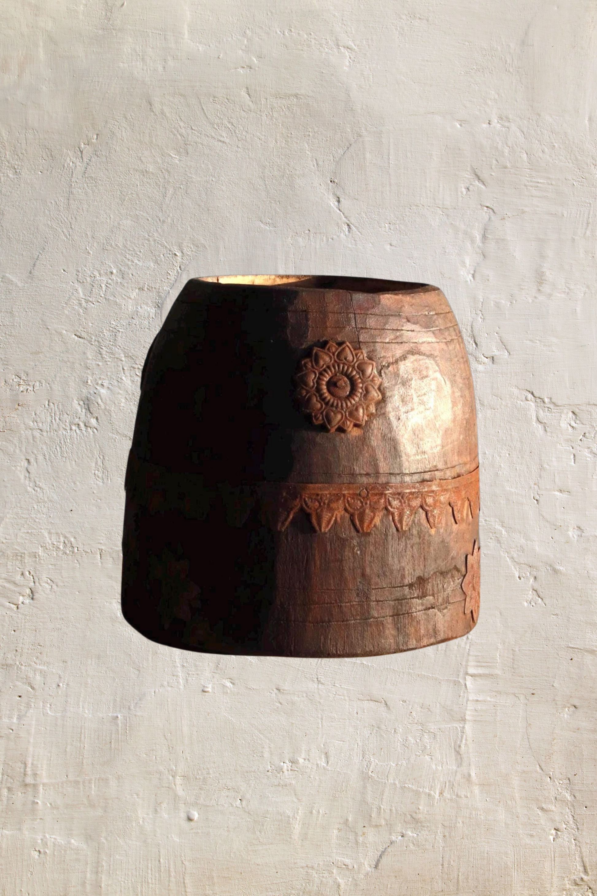 Vintage Wooden Maana Pot