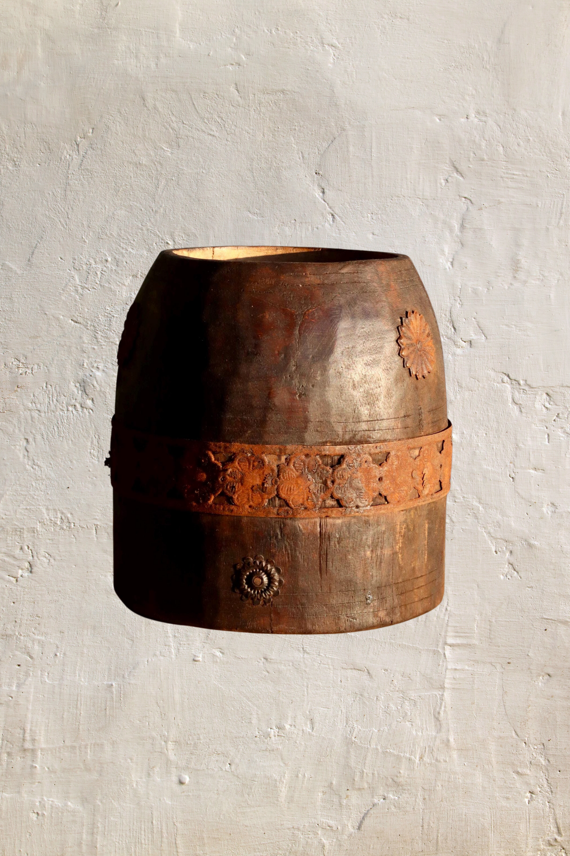 Vintage Wooden Maana Pot