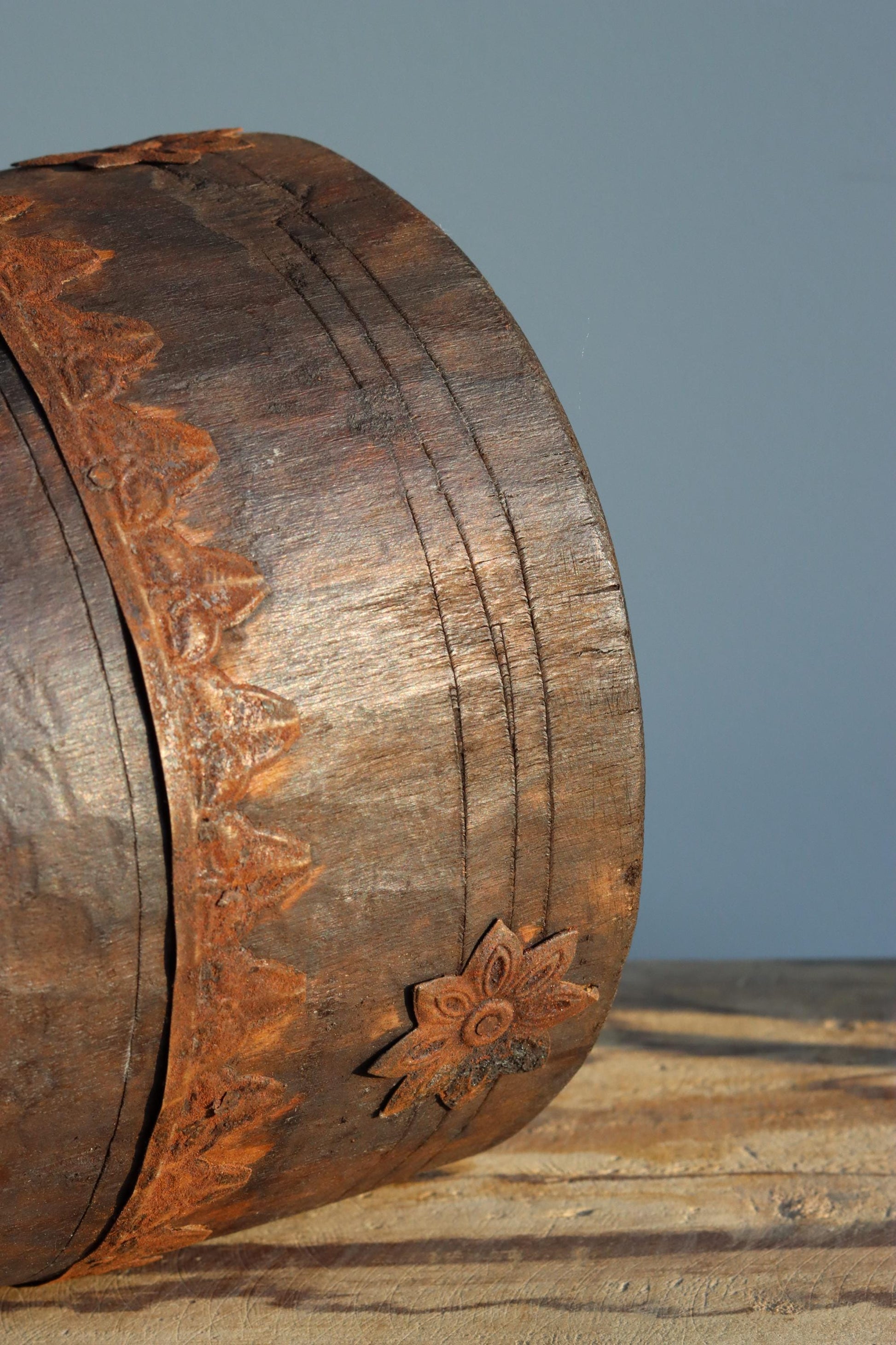 Vintage Wooden Maana Pot