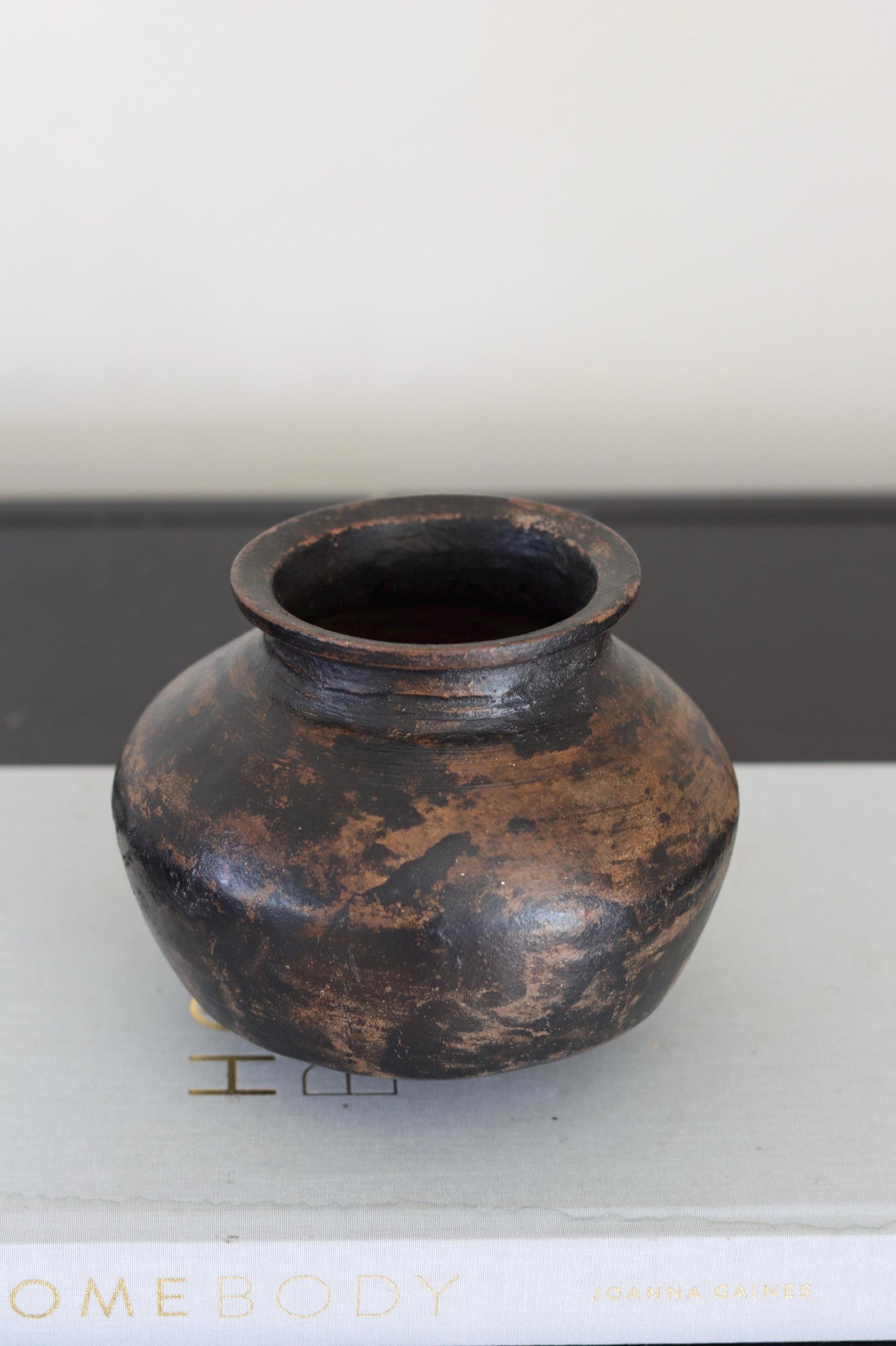 Medium Vintage Indian Clay Pot wd Stand , Rustic Pottery Vessels, Rustic Karnataka Terracotta Pot , Farmhouse Decor,  Antique Earthen Vessel