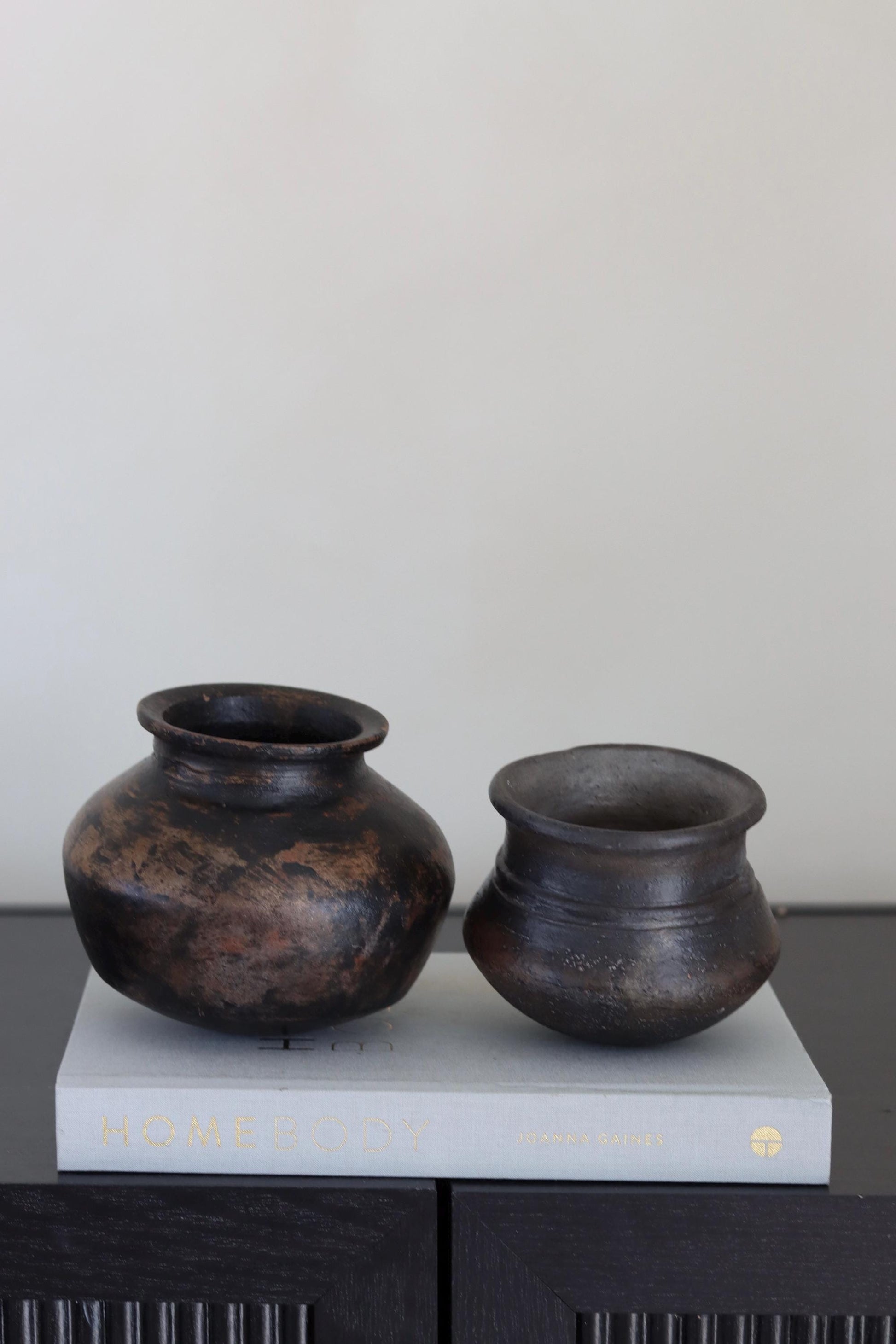 Medium Vintage Indian Clay Pot wd Stand , Rustic Pottery Vessels, Rustic Karnataka Terracotta Pot , Farmhouse Decor,  Antique Earthen Vessel