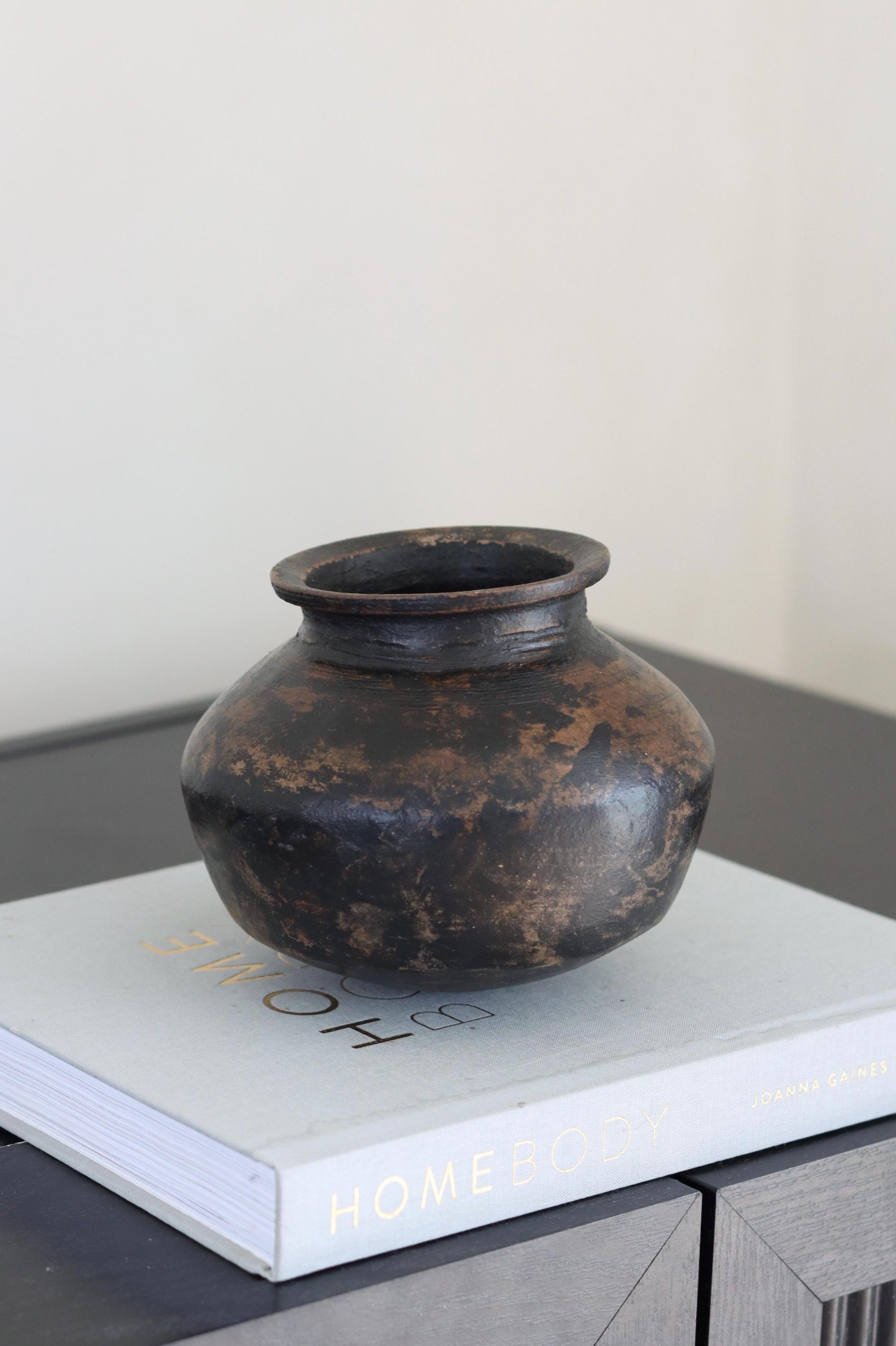 Medium Vintage Indian Clay Pot wd Stand , Rustic Pottery Vessels, Rustic Karnataka Terracotta Pot , Farmhouse Decor,  Antique Earthen Vessel