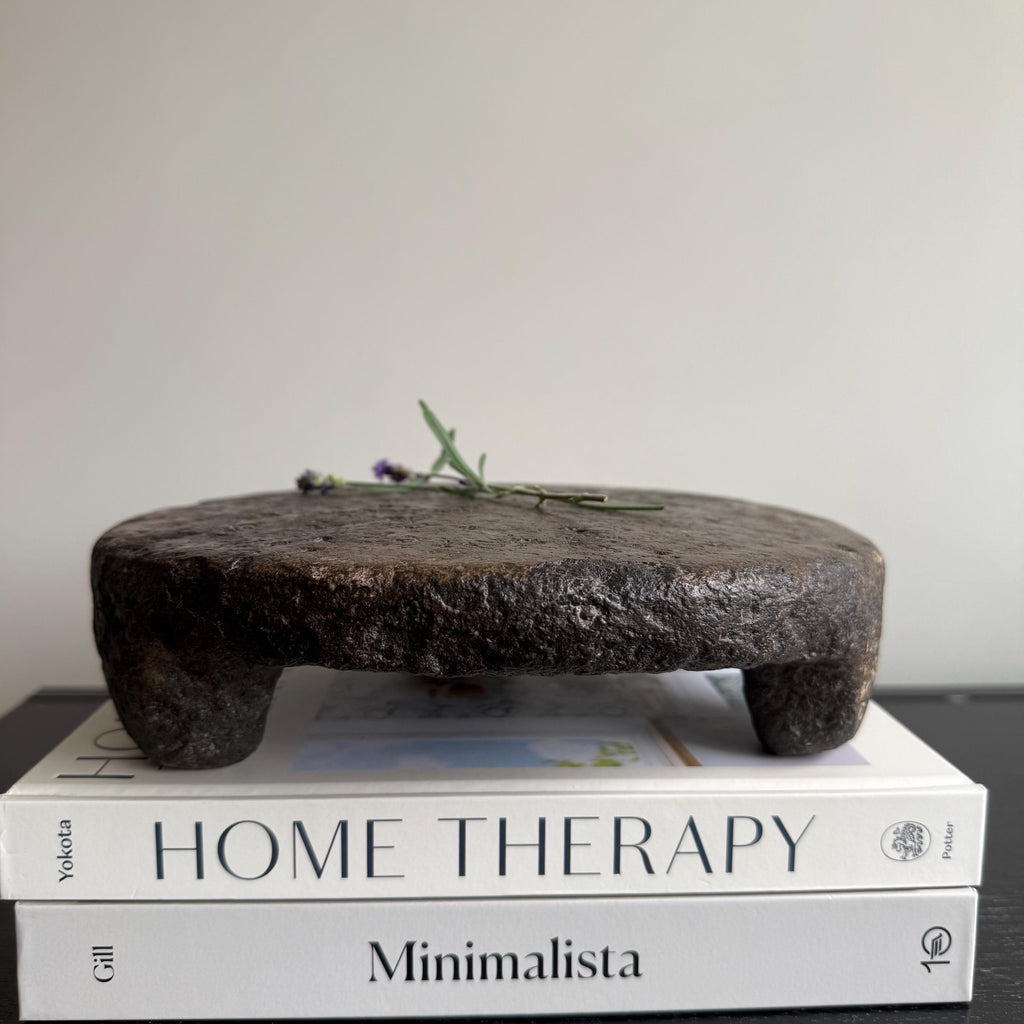 Vintage Stone Chapati Riser 9"