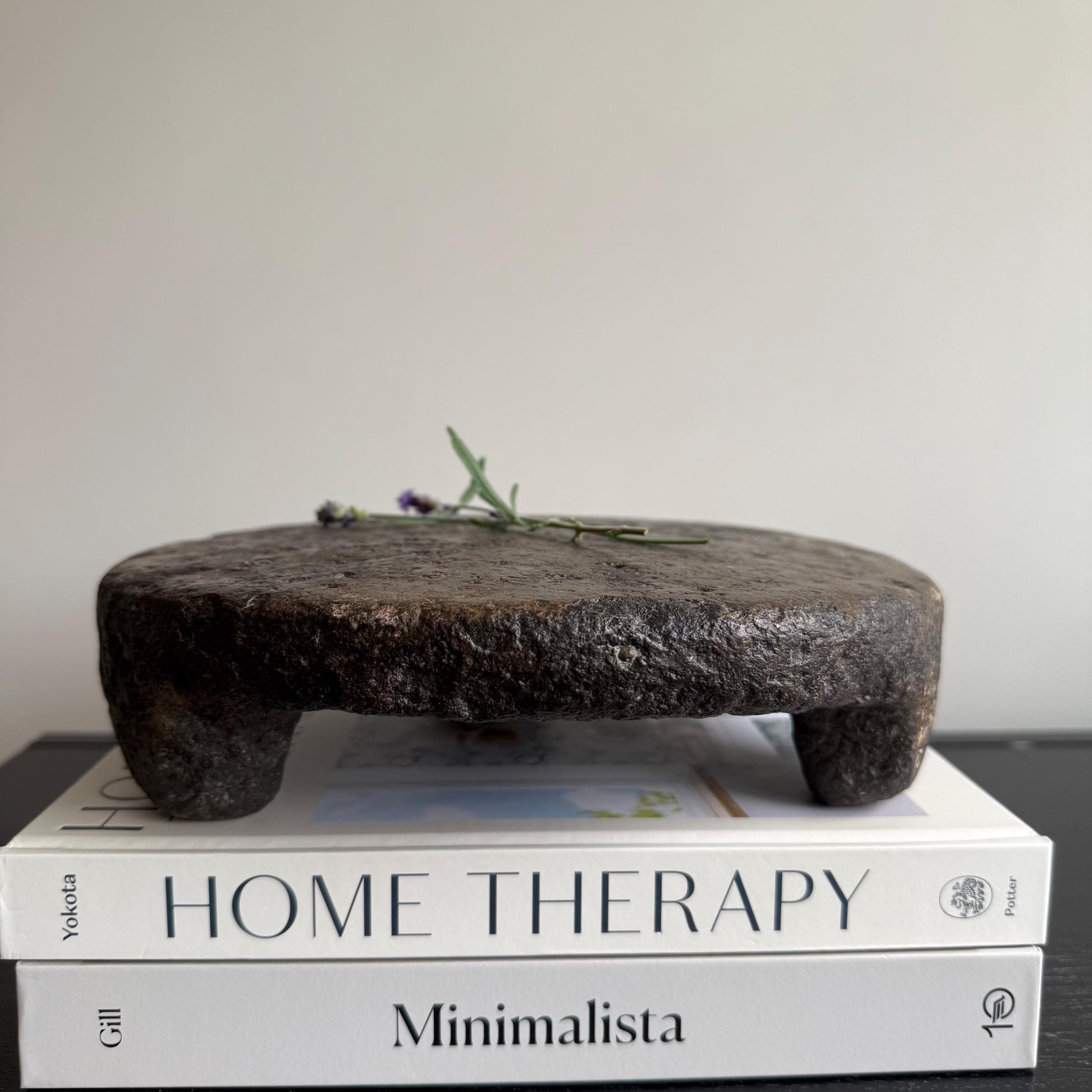 Vintage Stone Chapati Riser 9"