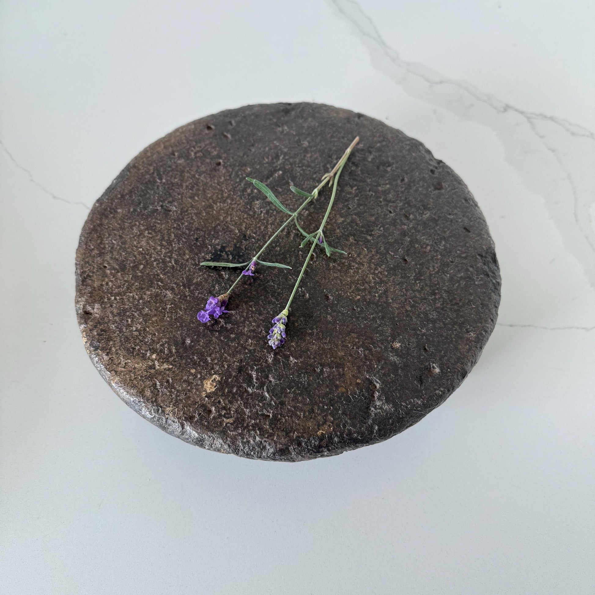 Vintage Stone Chapati Riser 9"