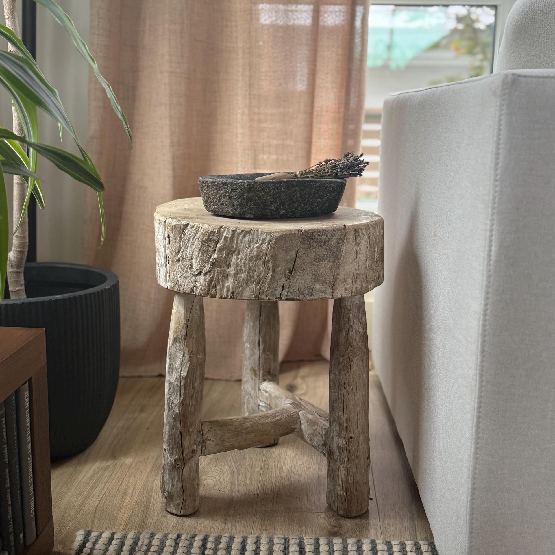 Teak Wood Tripod Stool, Distressed Live Edge, 4 Thick Round Top, Rustic Bathroom Stool, Minimalist Plant Stand, Wooden Side Table