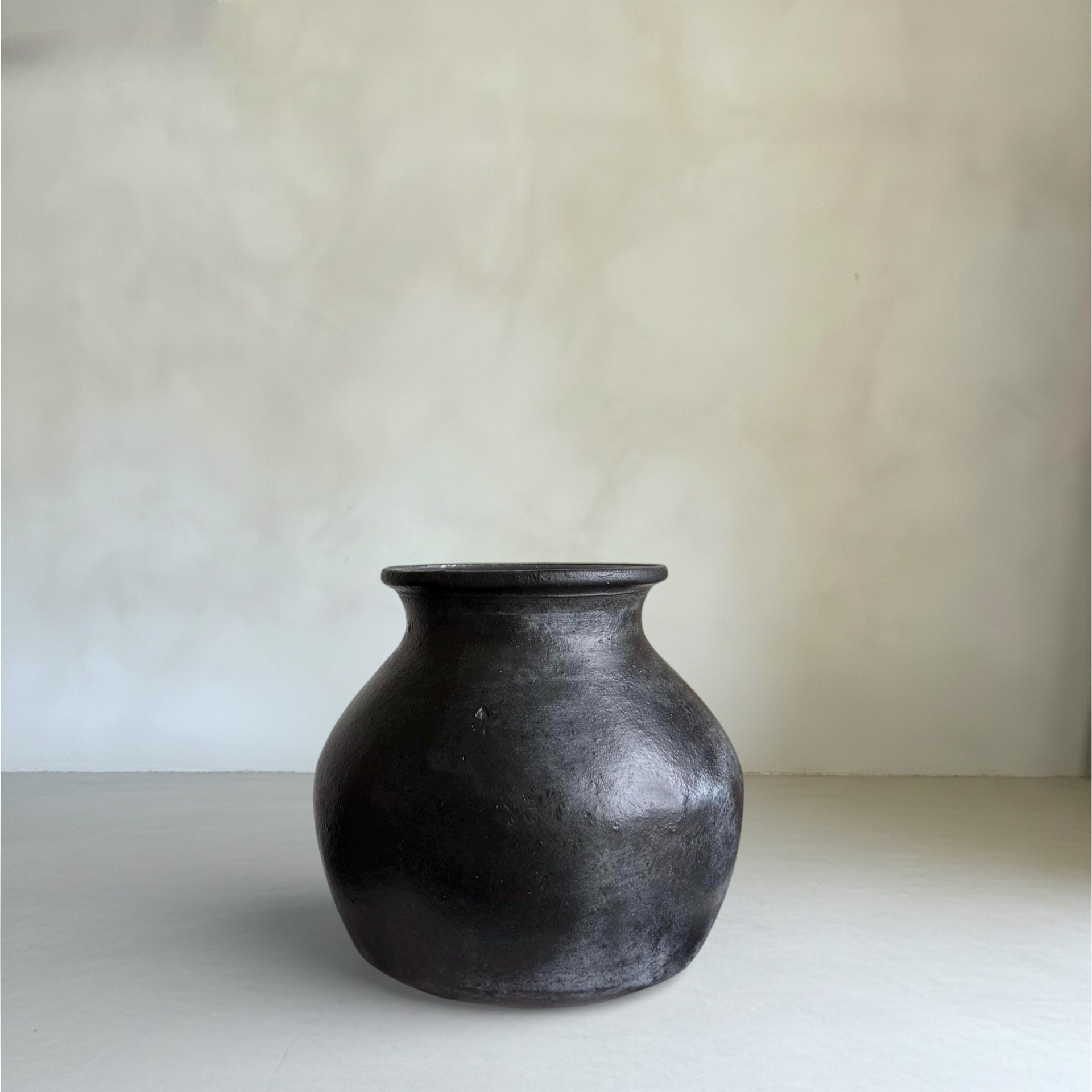 Medium Clay Pot