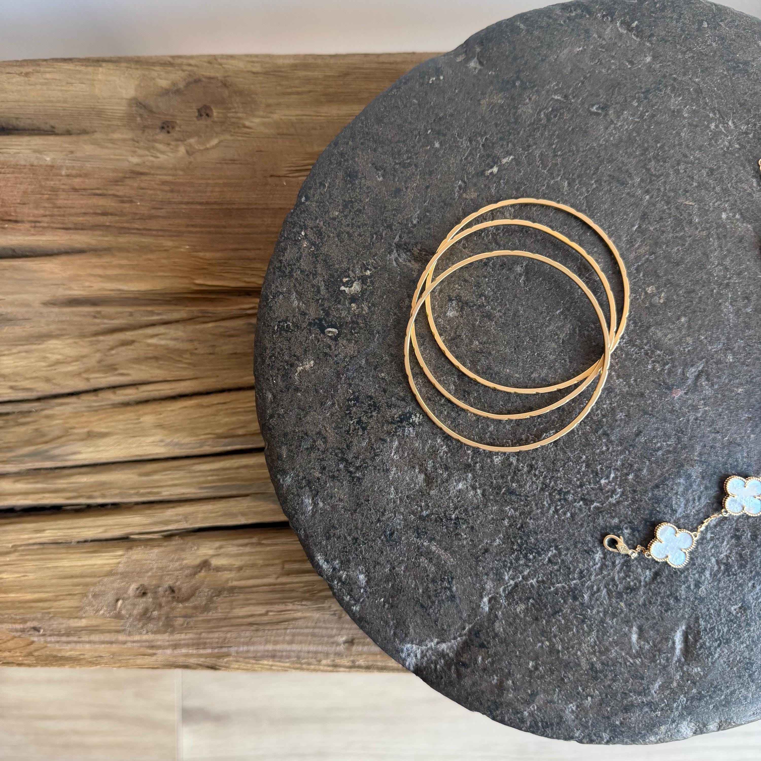 Vintage Stone Chapati Riser 10"