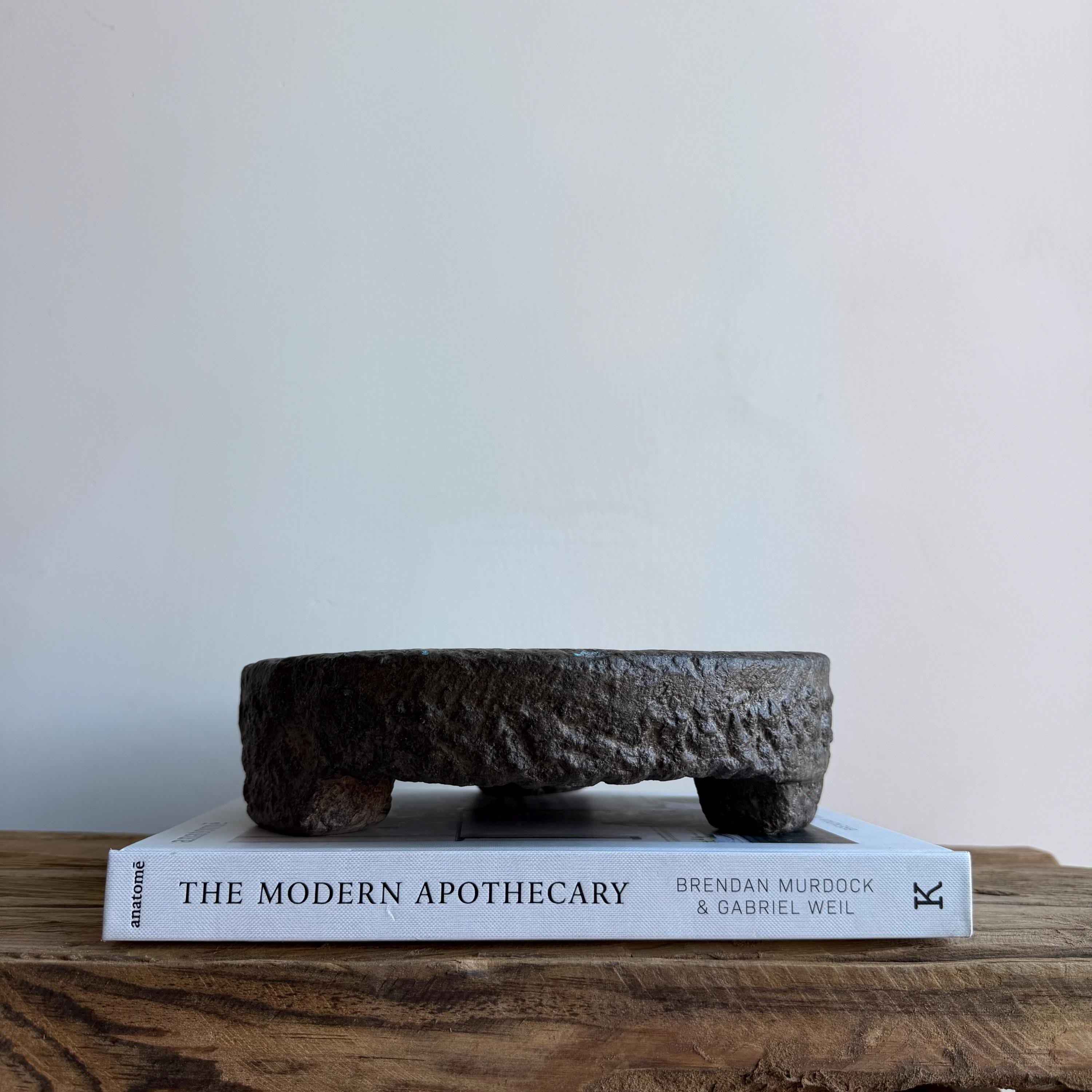 Vintage Stone Chapati Riser 9"