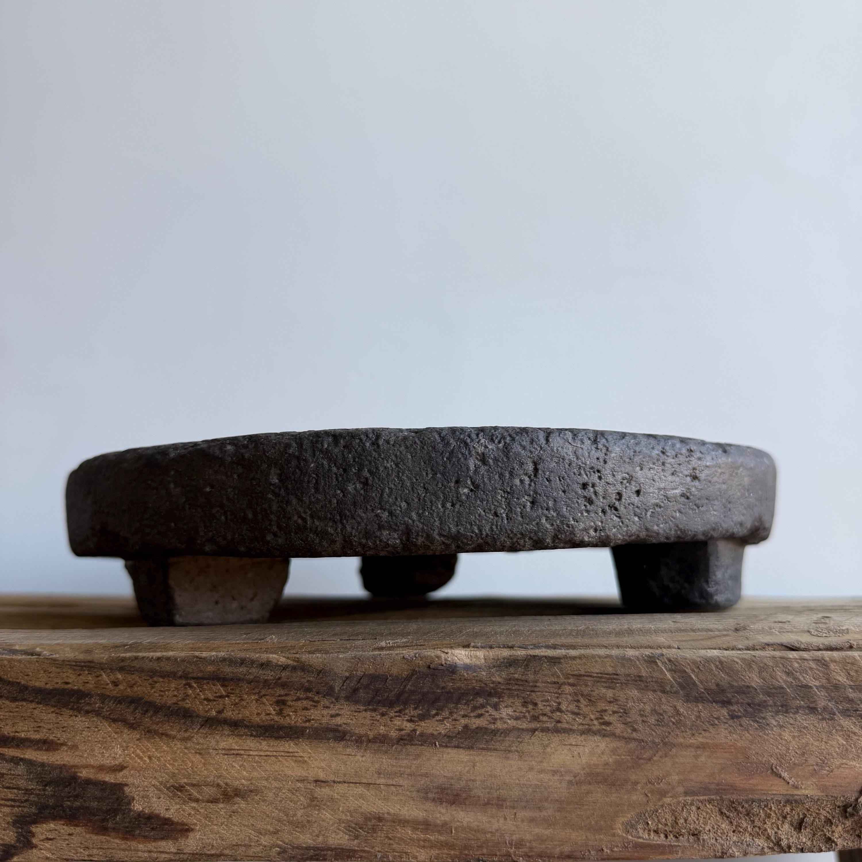 Vintage Stone Chapati Riser 9"