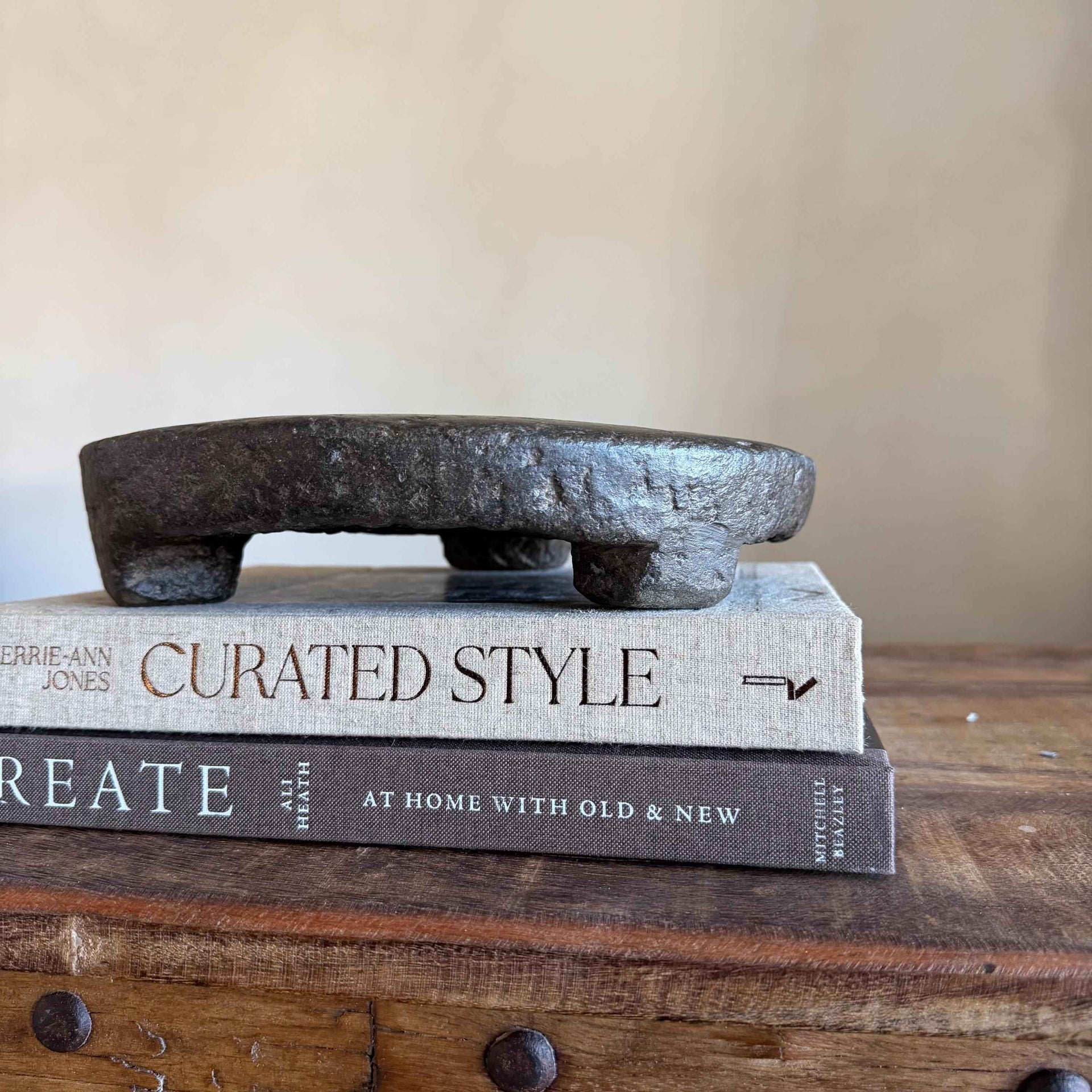 Vintage Stone Chapati Riser 10"