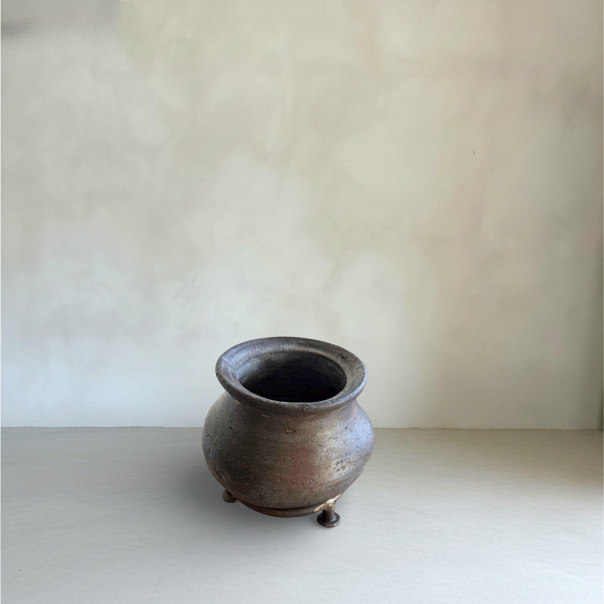Mini Clay Pot 16